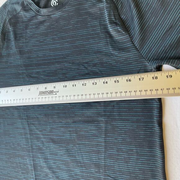 Champion Women’s Short Sleeve Screw Neck Sport T-shirt size M, Blue Stripes - Picture 2 of 6